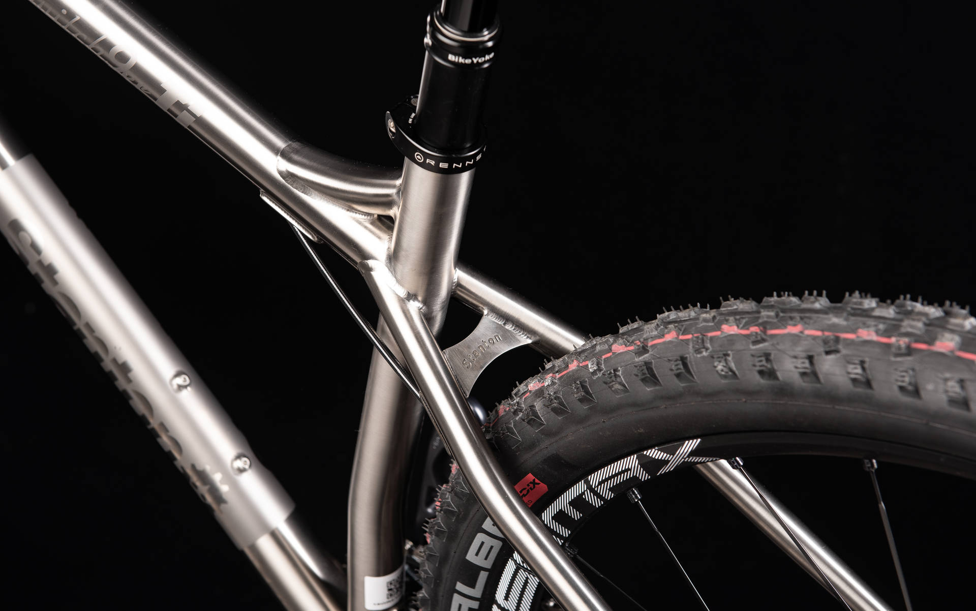 Switch9er Titanium